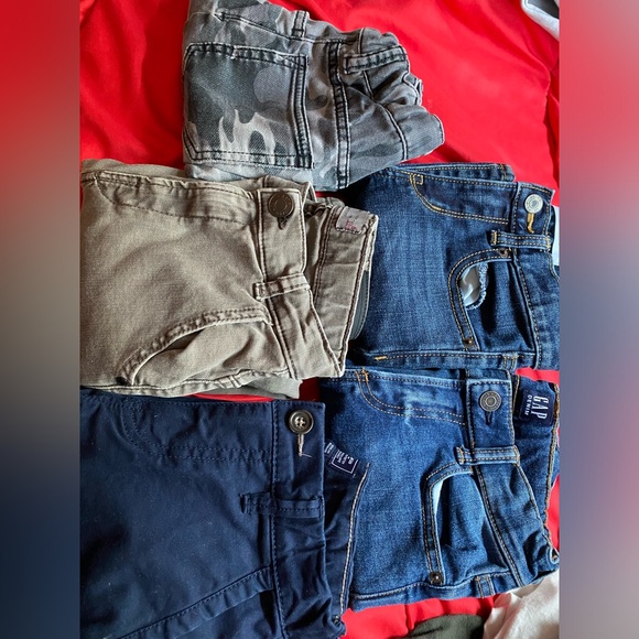 Bundle of 5 jeans for kids - Picture 2 of 6